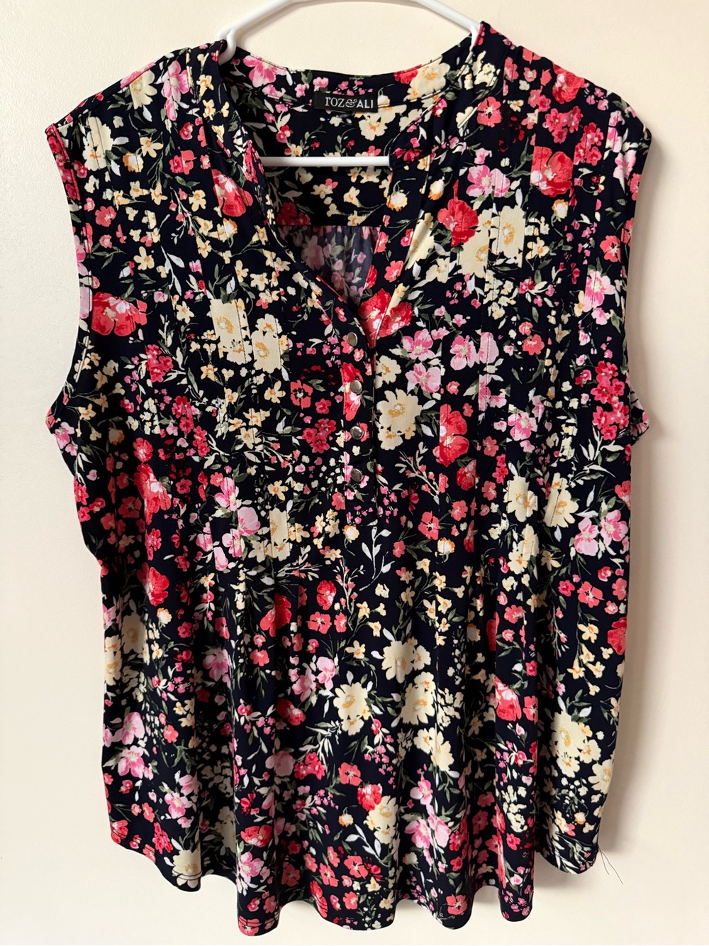 Roz & Ali Navy Blue Floral V-Neck Sleeveless Blouse with Pink & Cream Flowers